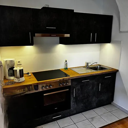 Bauer Wirts Zwei-zimmer-wohnung *